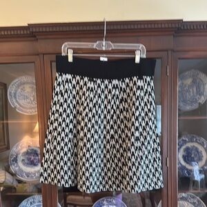 Ann Taylor Black and White A-Line Knee-Length Skirt